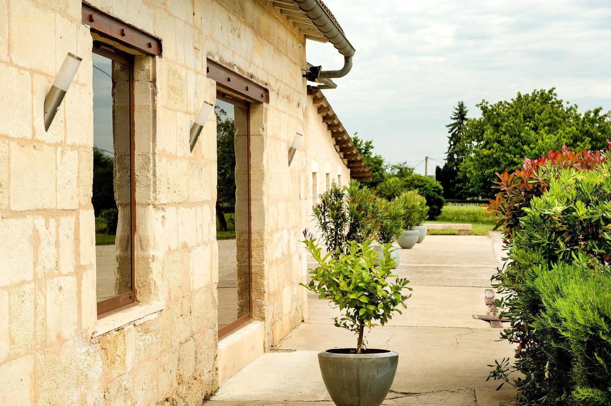 Chateau La Mothe Du Barry Moulon-sur-Dordogne Exterior foto